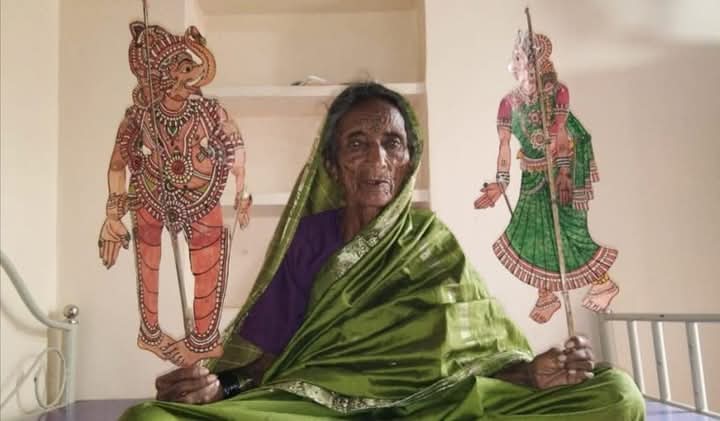 ಪದ್ಮಶ್ರೀ ಪ್ರಶಸ್ತಿ  ಕೋಪ್ಪಳ ಜಿಲ್ಲೆಯ ತೊಗಲುಗೊಂಬೆಯಾಟ ಕಲಾವಿದೆ ಭೀಮವ್ವ ದೊಡ್ಡಬಾಳಪ್ಪ ಶಿಳ್ಳೇಕ್ಯಾತರ ಅವರಿಗೆ ಪದ್ಮಶ್ರಿ ಪ್ರಶಸ್ತಿ