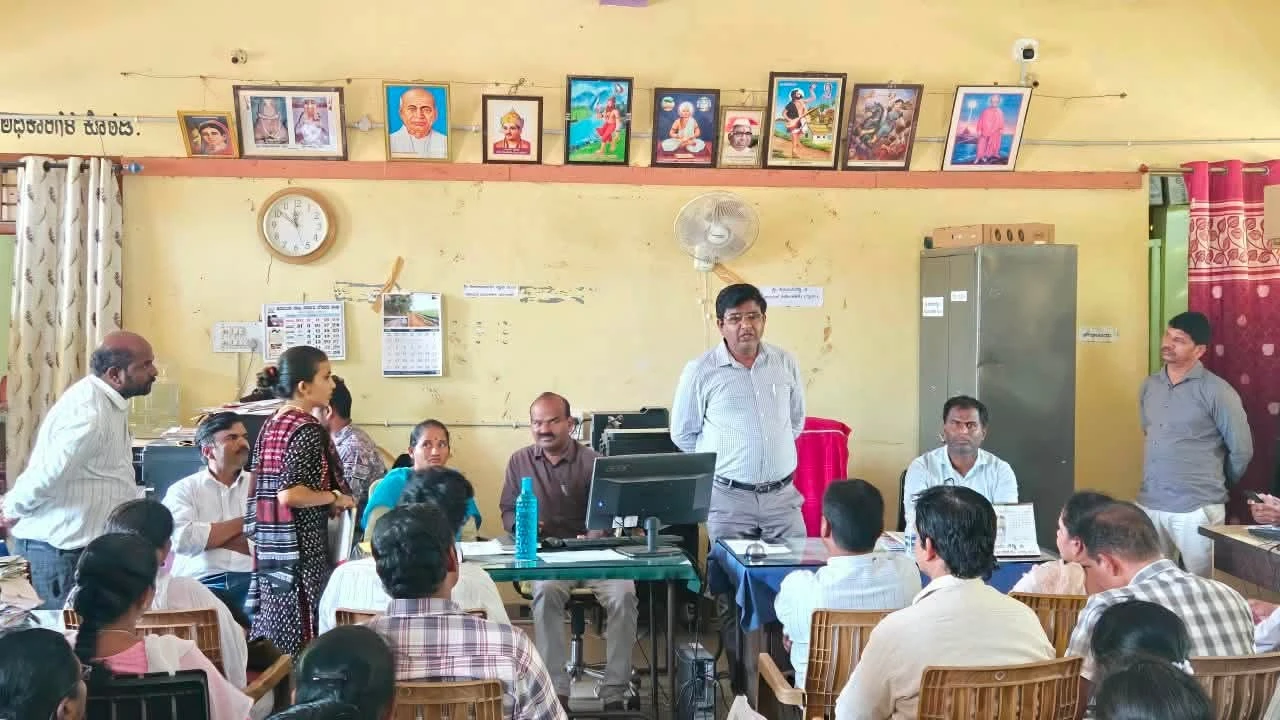 ಕುರುಗೋಡು ತಾಲ್ಲೂಕಿನಾದ್ಯಂತ ‘ಜಾಬ್ ಕಾರ್ಡ್ ಮೇಳ’: ತಾಪಂ ಇಓ ಪಂಪಾಪತಿ ಹಿರೇಮಠ
