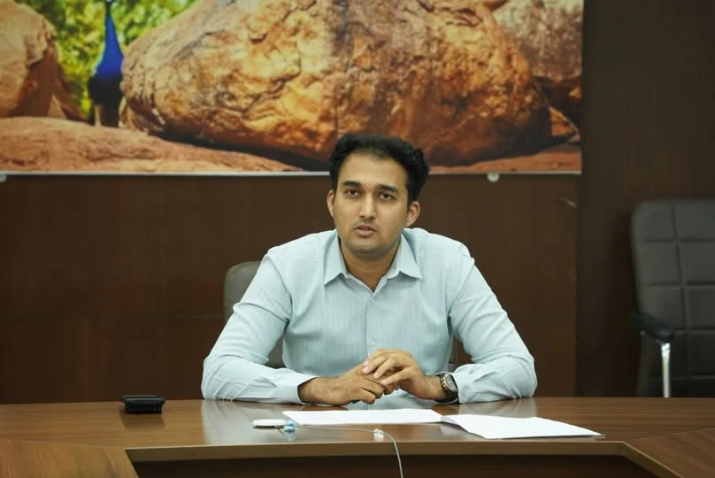 ಬಳ್ಳಾರಿ: ಗ್ರಾಮೀಣ ಭಾಗದ ಜನರಿಗೆ ಉದ್ಯೋಗ ಭದ್ರತೆ ಸೆ.15 ರವರೆಗೆ ‘ಜಾಬ್ ಕಾರ್ಡ್ ಮೇಳ' ಆಯೋಜನೆ: ಜಿಪಂ ಸಿಇಒ ಮಹಮ್ಮದ್ ಹಾರೀಸ್ ಸುಮೇರ್